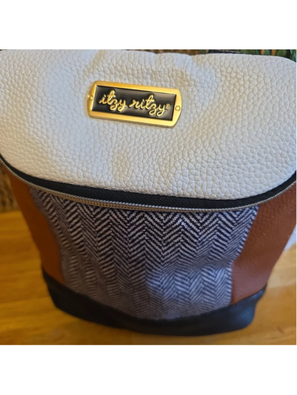 Itzy Ritzy Insulated Baby Bottle Tote Bag w/ Handle, Faux Leather Multicolor
